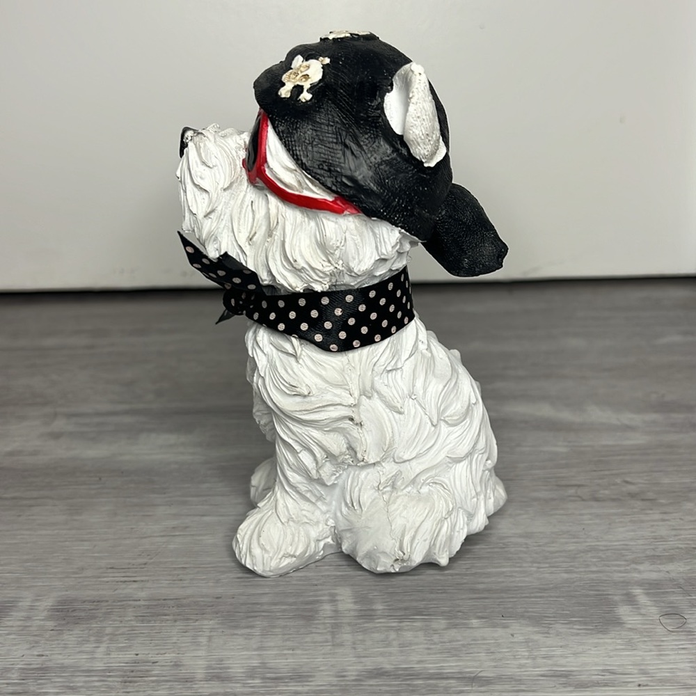 Vintage white pirate dog figurine with eye patch and skull hat - Picture 5 of 6